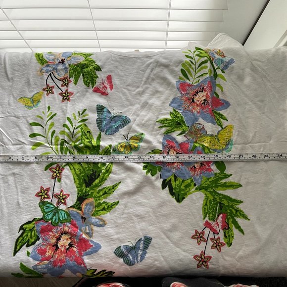 Lexi Morgan Floral & Butterfly Print Top - Picture 3 of 7